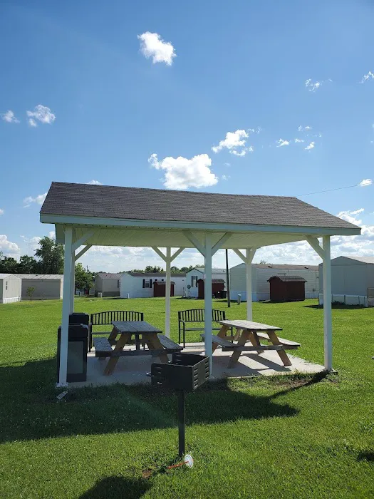 Crestview Mobile Home Park Picture 8