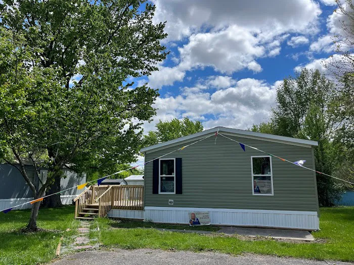 White Pine Pointe Mobile Home Park Picture 6