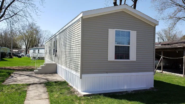 The Stewart Manor Mobile Home Park Picture 5