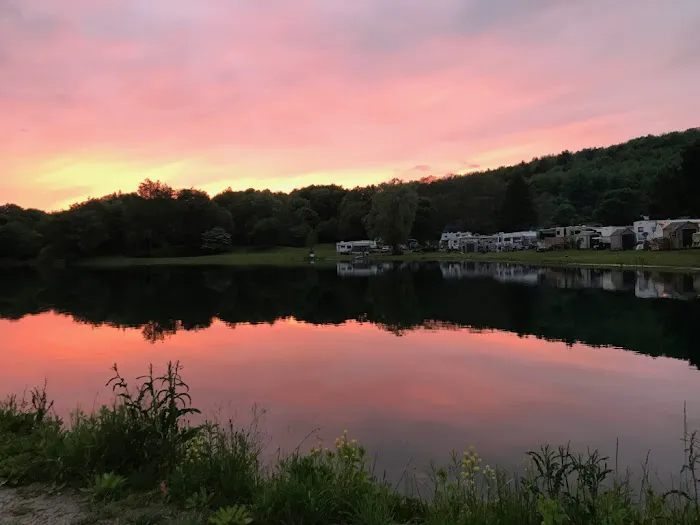 Leisure Lake Campground Picture 8