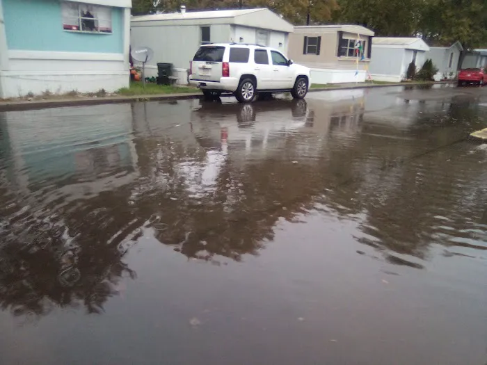 Brookville Mobile Home Park Picture 4