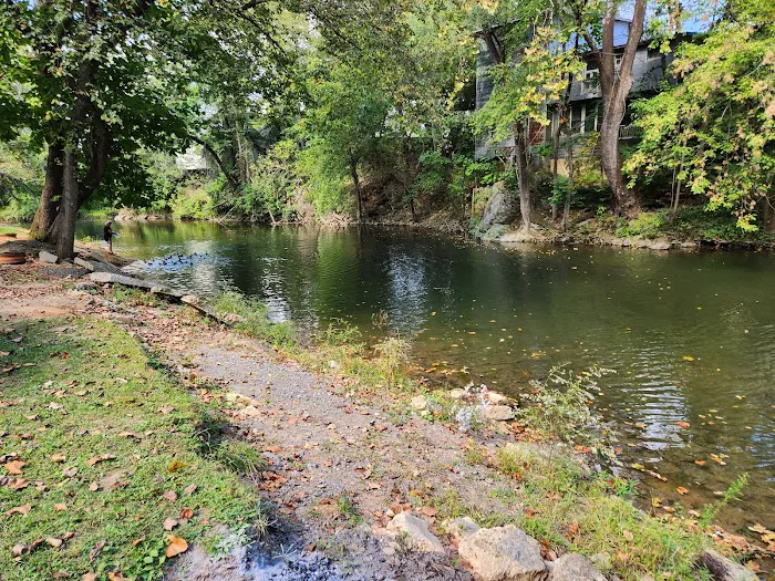 Creekside Campground Picture 3