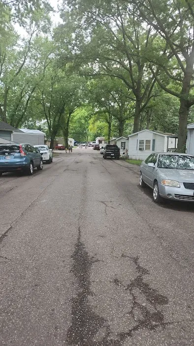 Maplewood Village MHC Picture 2