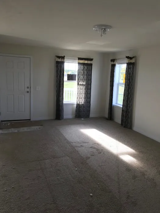 Colonial Court Mobile Home Park & Colonial Home Sales Picture 10