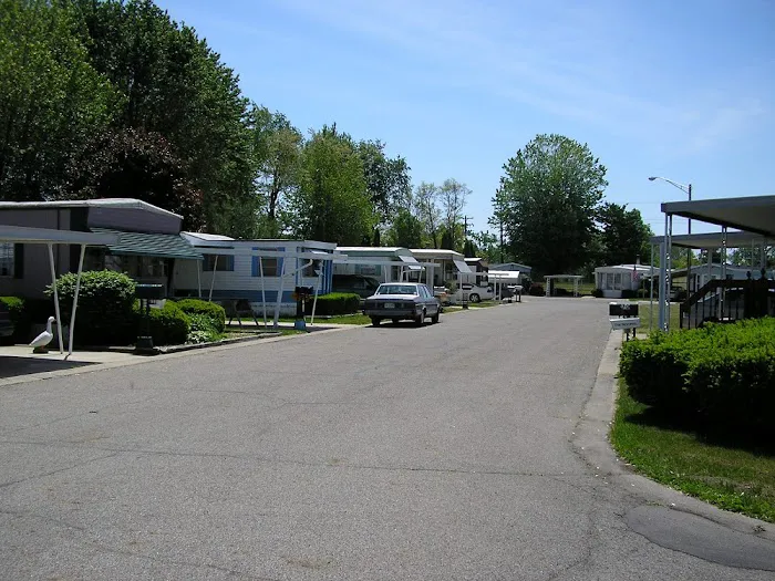 Four Seasons Manufactured Home Community Picture 2