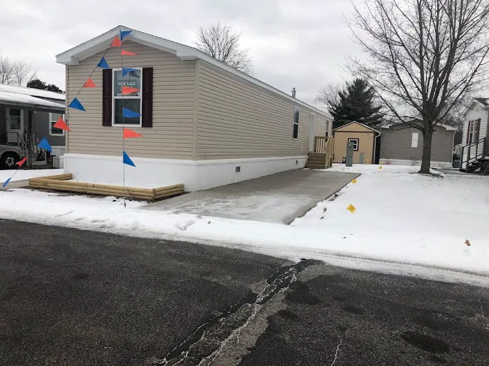 Franklin Woods Mobile Home Park Picture 7