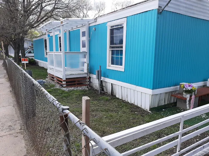 Keego Harbor Manufactured Housing Community Picture 1