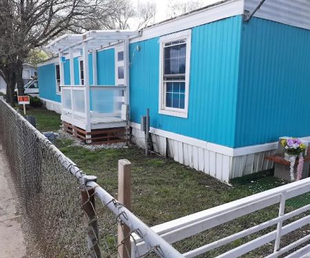 Keego Harbor Manufactured Housing Community