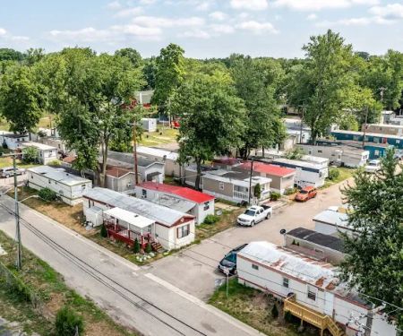 Robbins Mobile Village