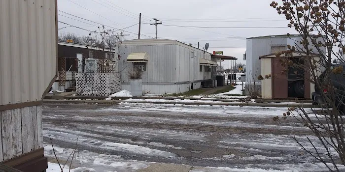 Longs Mobile Home Court Picture 3