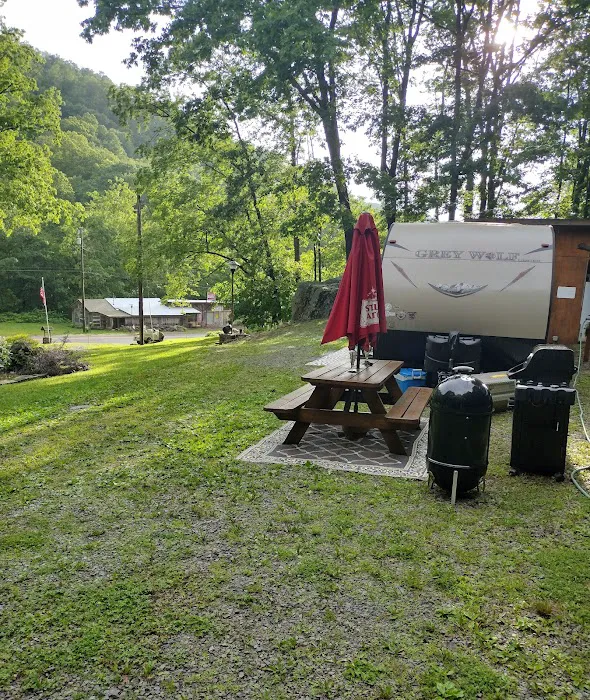 D&B Happy Campers airbandb Picture 8