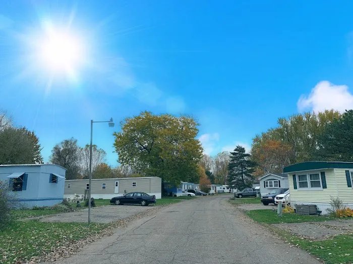 Lakeview Estates Mobile Home Community Picture 9