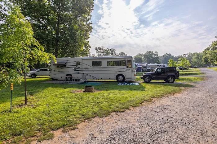The Blue Canoe RV Resort Picture 10