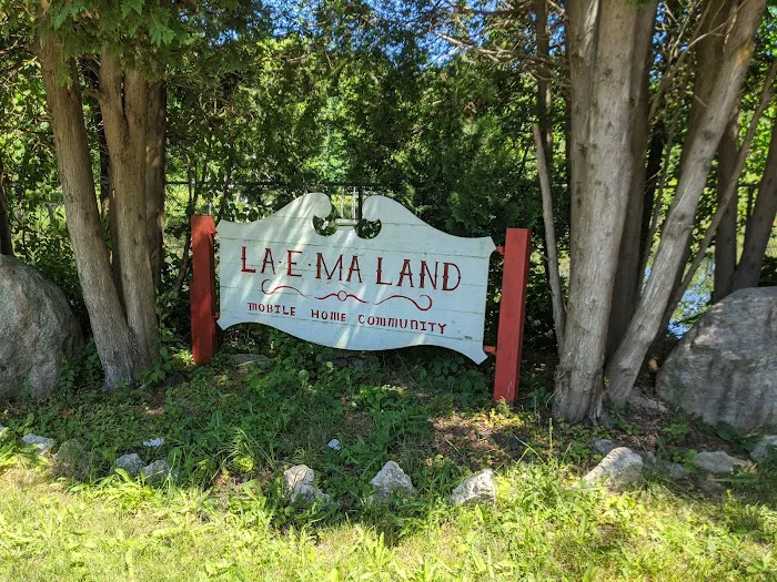 LA Ema Land Mobile Home Park Picture 4