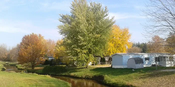 Holiday Estates Manufactured Home Community Picture 7