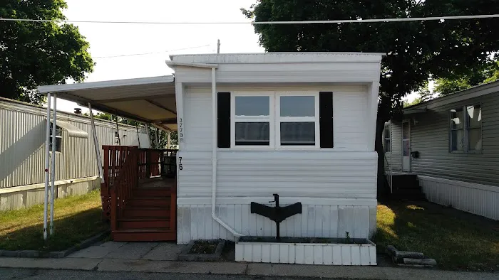 Hilltop Mobile Home Community Picture 3