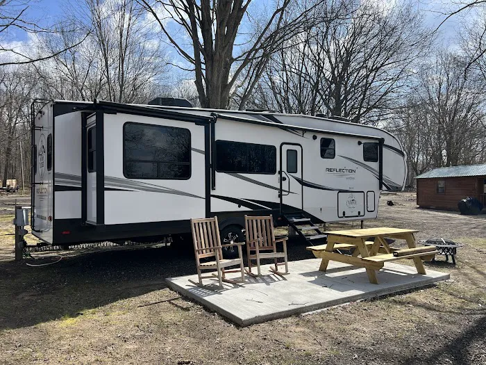 Wonder Woods RV Park and Cabins Picture 9