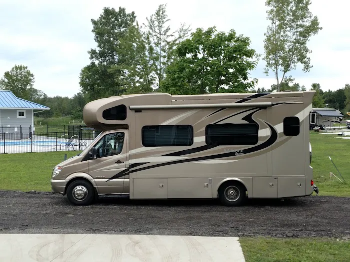 Hidden Ponds RV Resort Picture 6