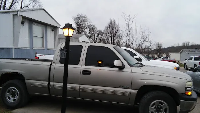 Asbury Pointe Mobile Home Park Picture 2
