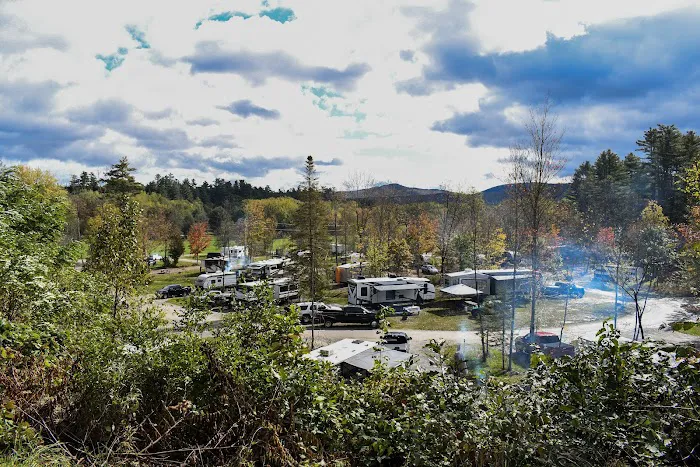 Lone Mountain Riverfront Campground Picture 3