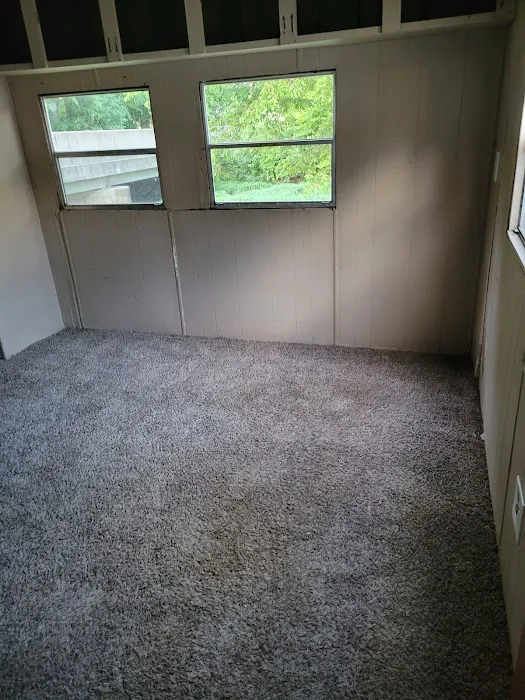 Maple's Mobile Home Park Picture 8