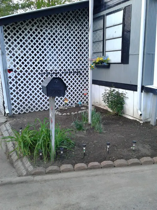 Longacre Mobile Home Park Picture 1