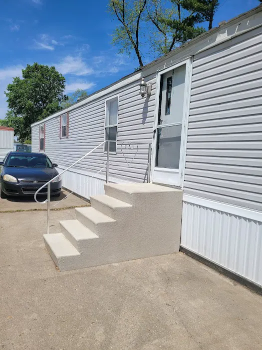 Longacre Mobile Home Park Picture 9