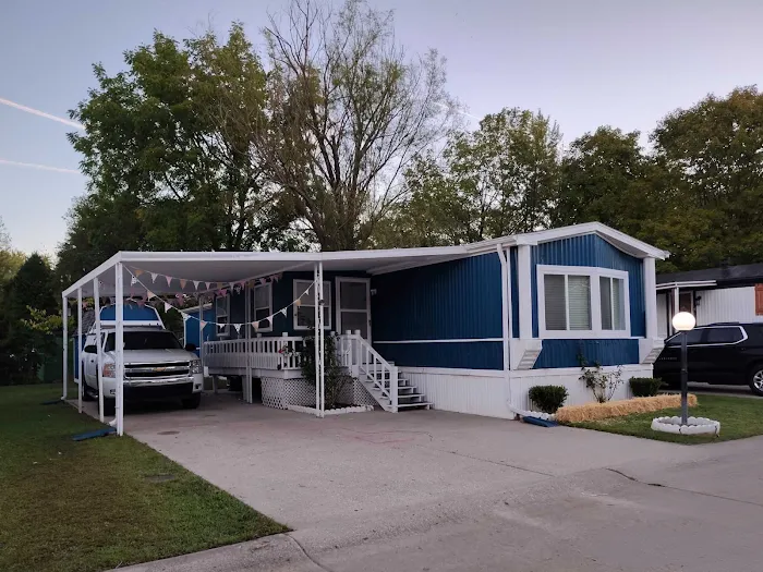 Southtown Mobile Home Community Picture 2