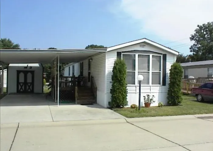 Southtown Mobile Home Community Picture 7