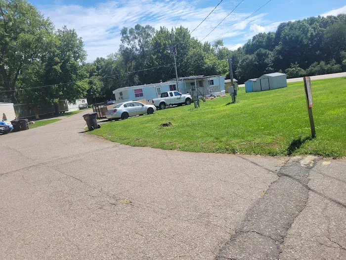 Country Acres MHC Picture 3