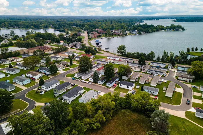 Lake Fenton Estates Picture 7