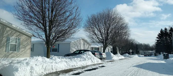 Oakland Estates Mobile Home Park Picture 5