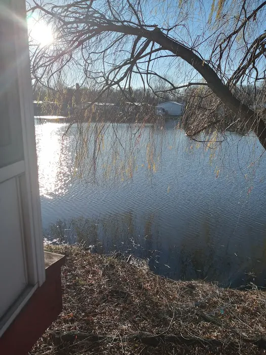 Oakland Estates Mobile Home Park Picture 3