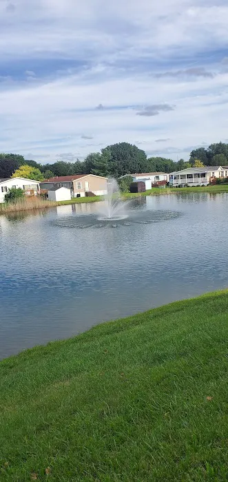 Oakland Estates Mobile Home Park Picture 10