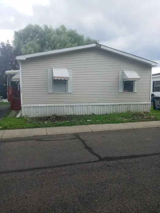 Oakland Estates Mobile Home Park Picture 1