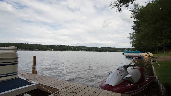 Paradise Bay Park Family Campground Picture 3