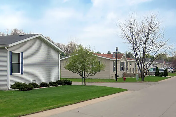 Algoma Estates Manufactured Home Community Picture 5