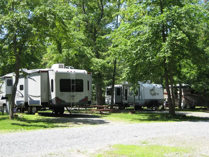 Charlottesville KOA Holiday Picture 3