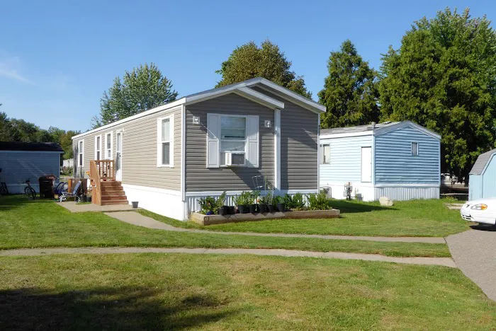 Appletree Estates Manufactured Home Community Picture 2