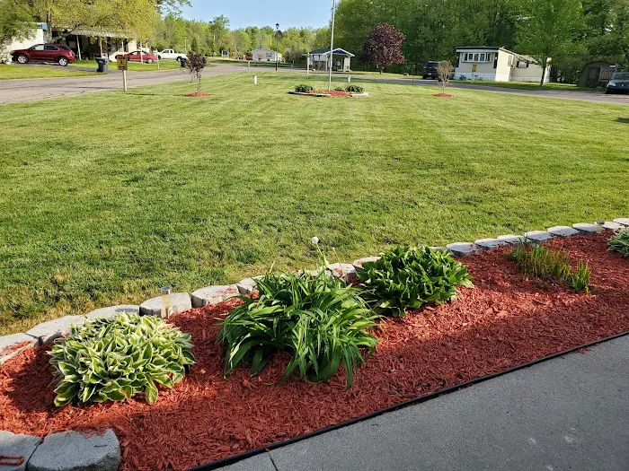 Ravine View Estates Picture 3