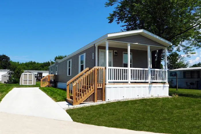 Spring Lake Manufactured Housing Community Picture 3