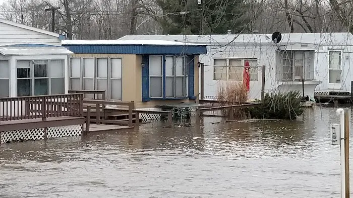 Elson Ponderosa Trailer Park Picture 7