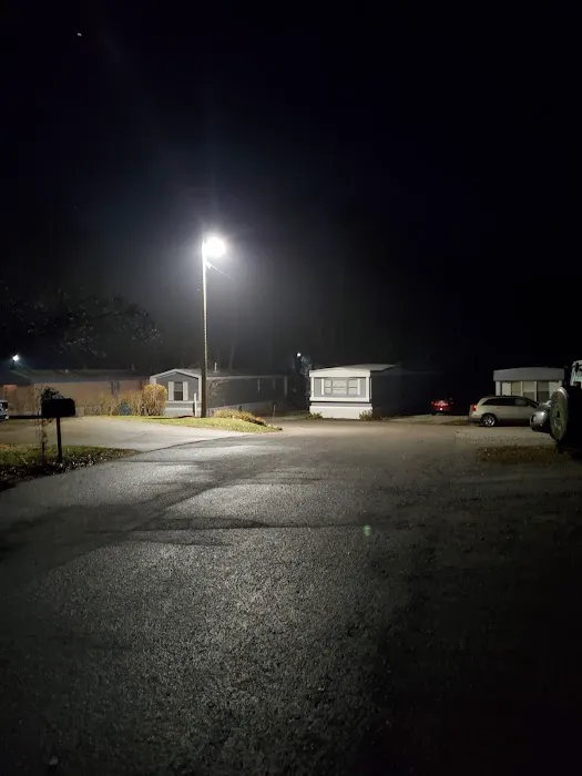 Modernaire Mobile Home Park Picture 8