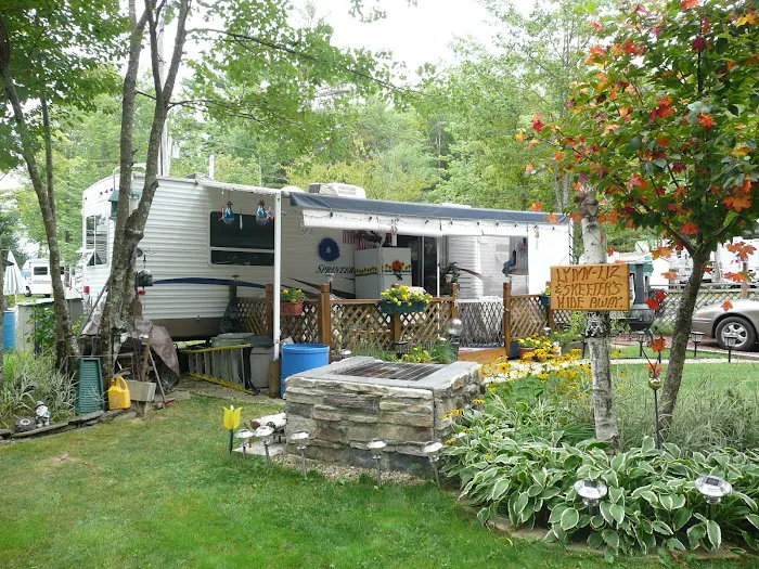 Mac's Camping Area Picture 1