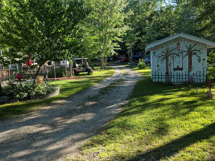 Mac's Camping Area Picture 3