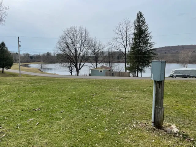 Mitchell Lake Campgrounds Picture 2