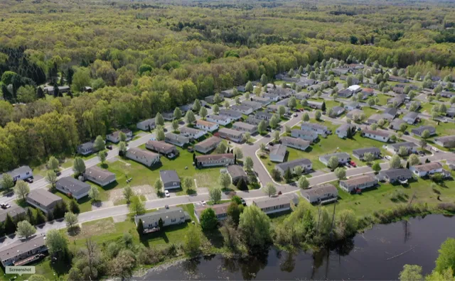 Lake Villa Picture 5