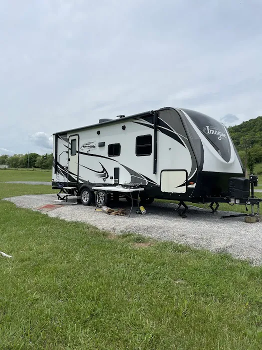Smalltown Campsites, LLC Picture 3