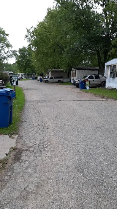 Green Acres Estates - Mobile Home Community Picture 7