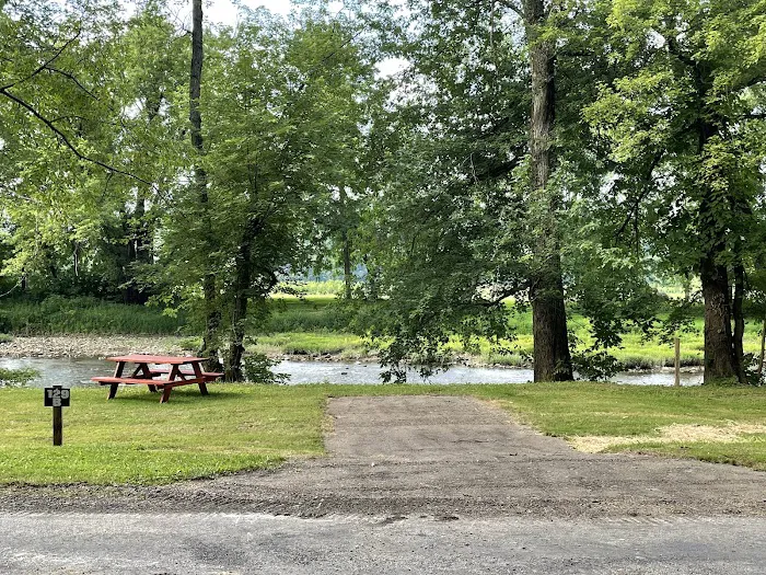 Fombell Landing Campground Picture 2
